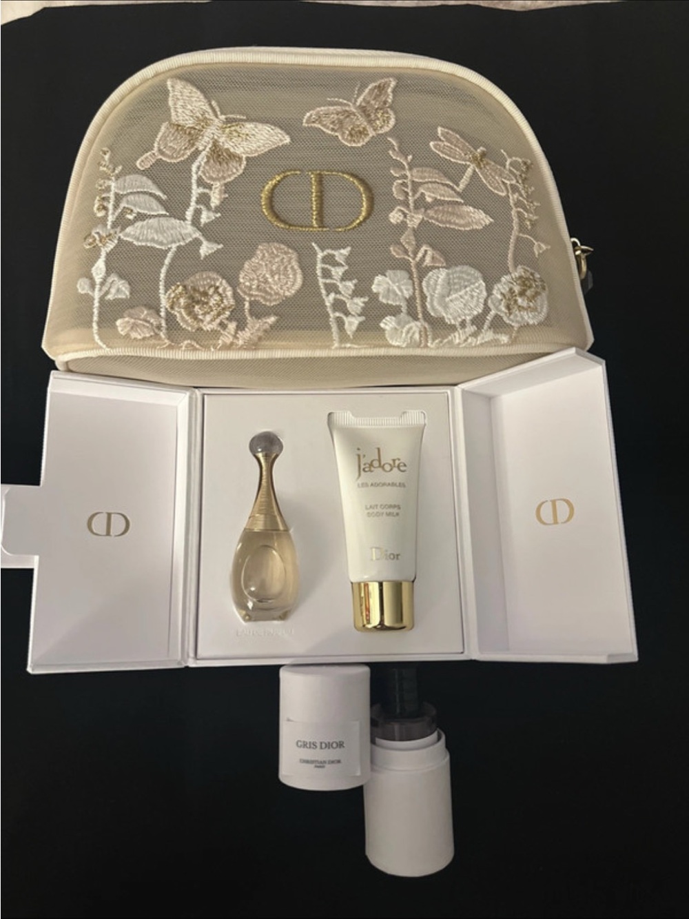 Adore Women's Skincare Gift Set with Cream and Gold Accents